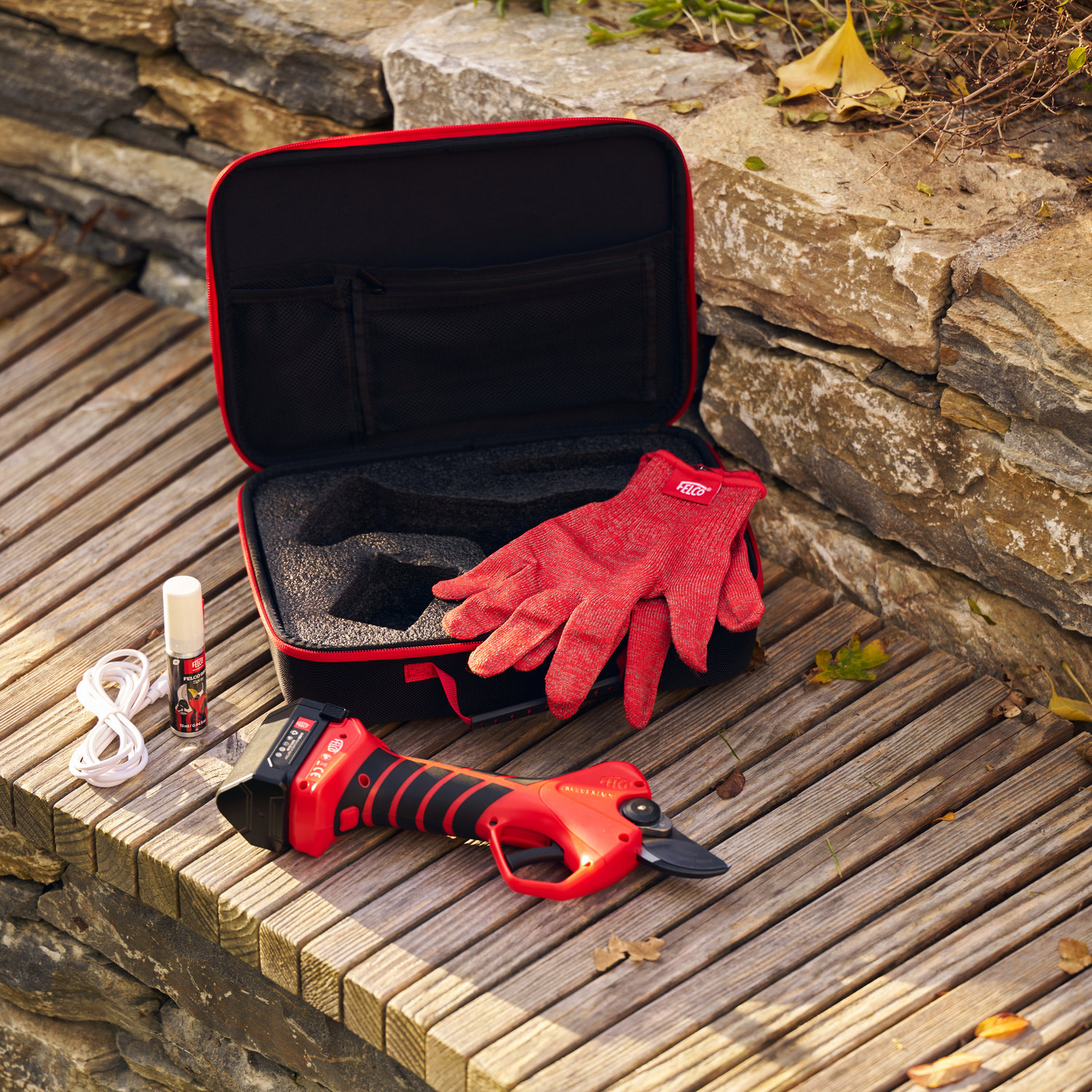 FELCO 2e - Lifestyle - Context/Still
